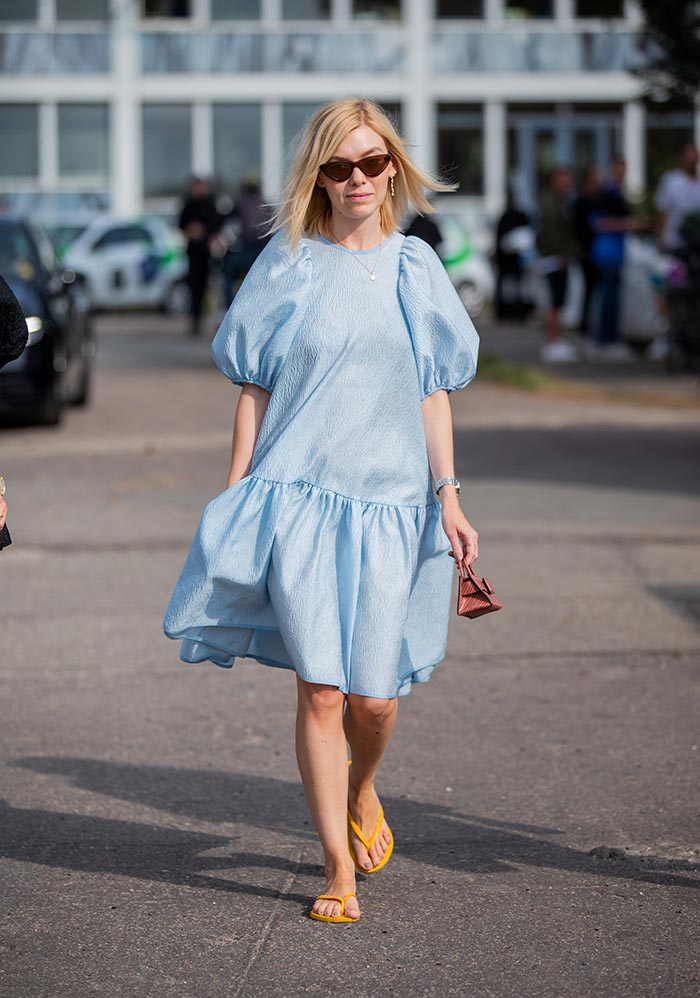 Street Style the puff-sleeve dress